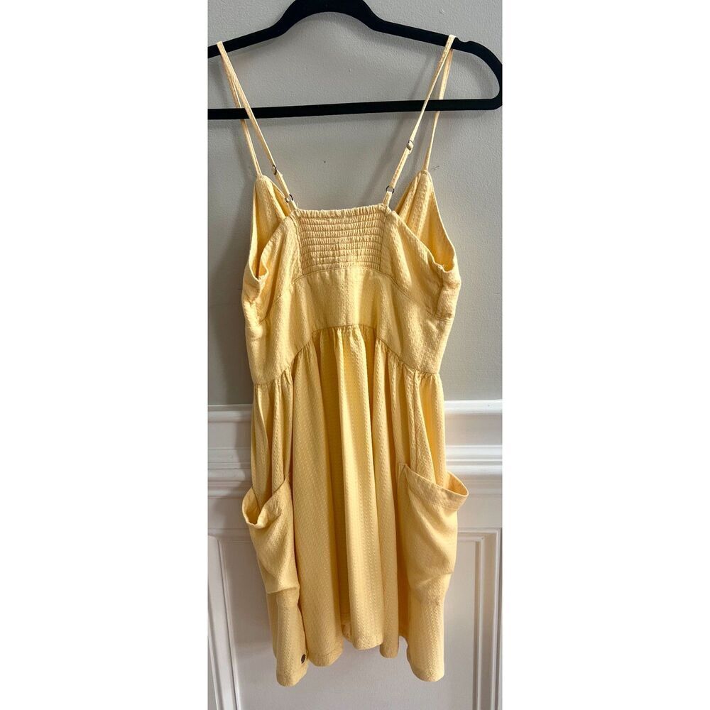 Woman’s Roxy Butter Yellow Sundress in XS - Picture 2 of 8
